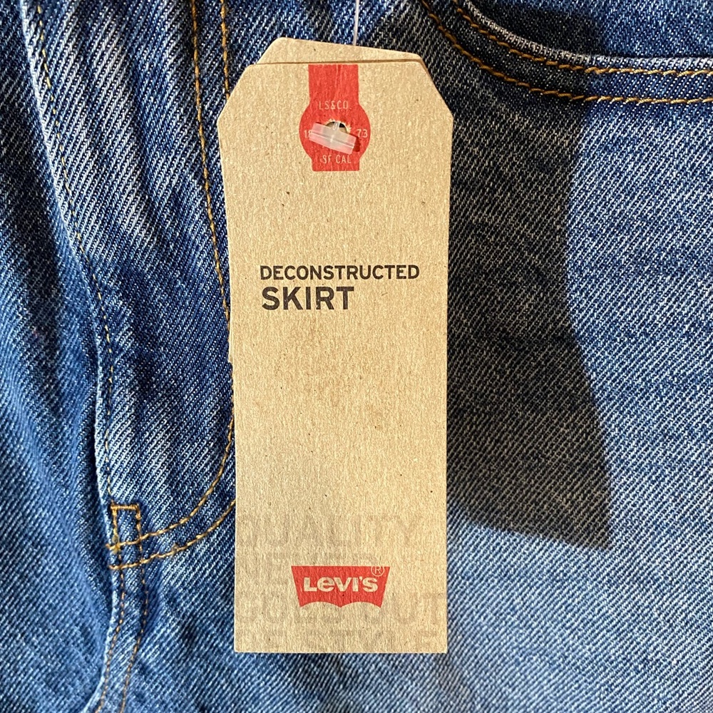 NWT Levi’s Deconstructed Jean Skirt Sz 4 - Picture 7 of 10